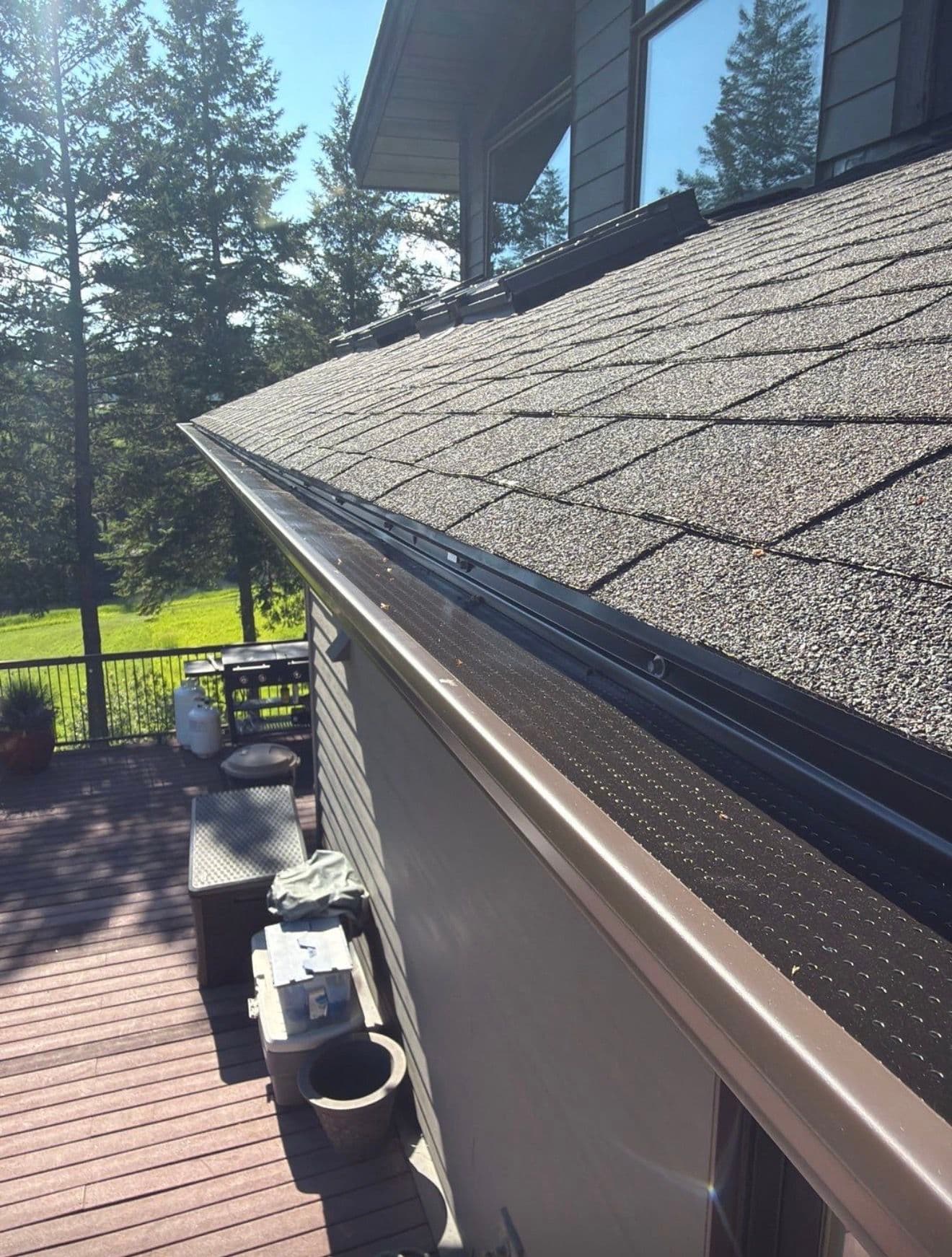 Gallery photos for Seamless Gutters and Leaf Guard Protection on a Large Property: Image #2