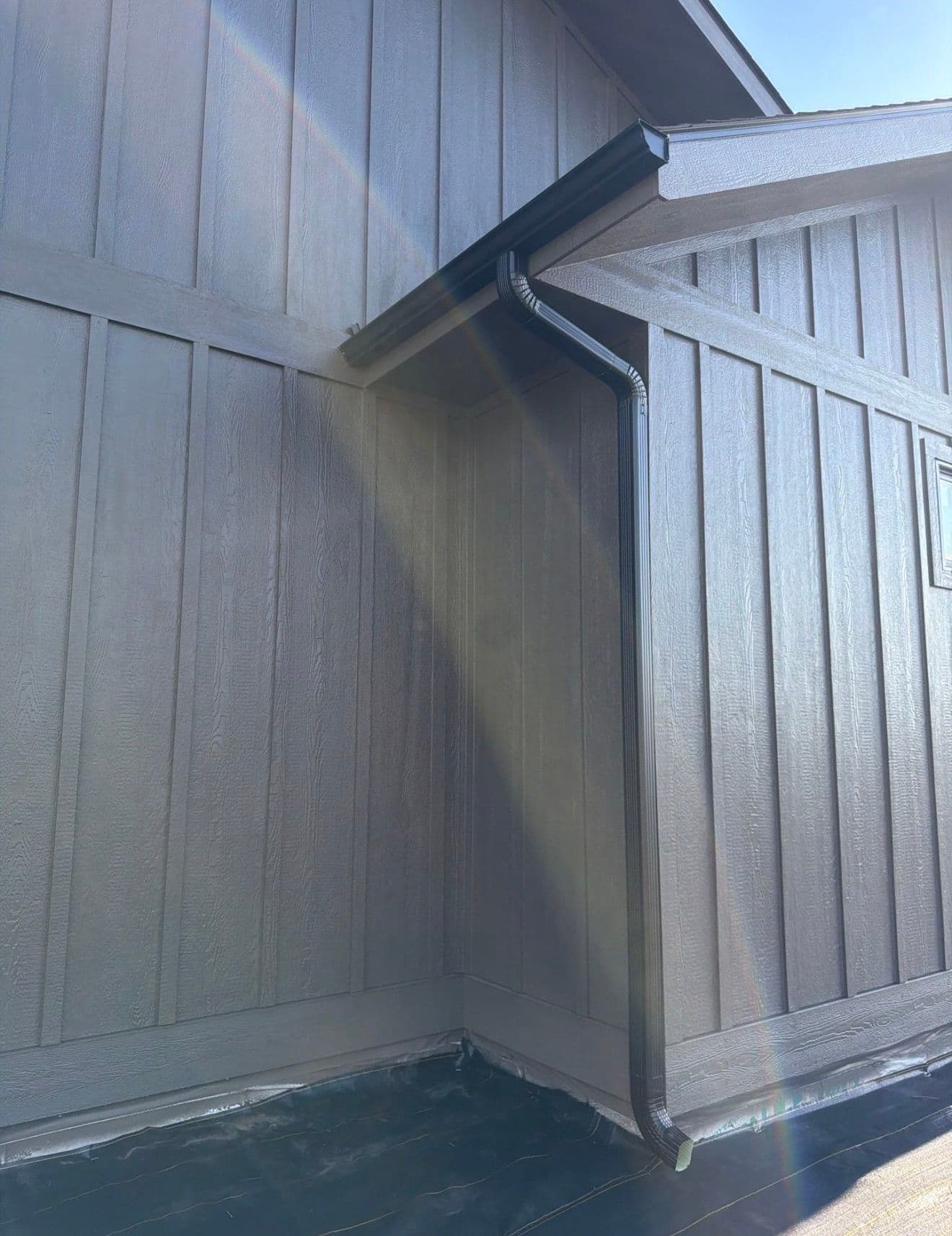 Gallery photos for Black Seamless K-Style Gutters on a Custom New Build: Image #6