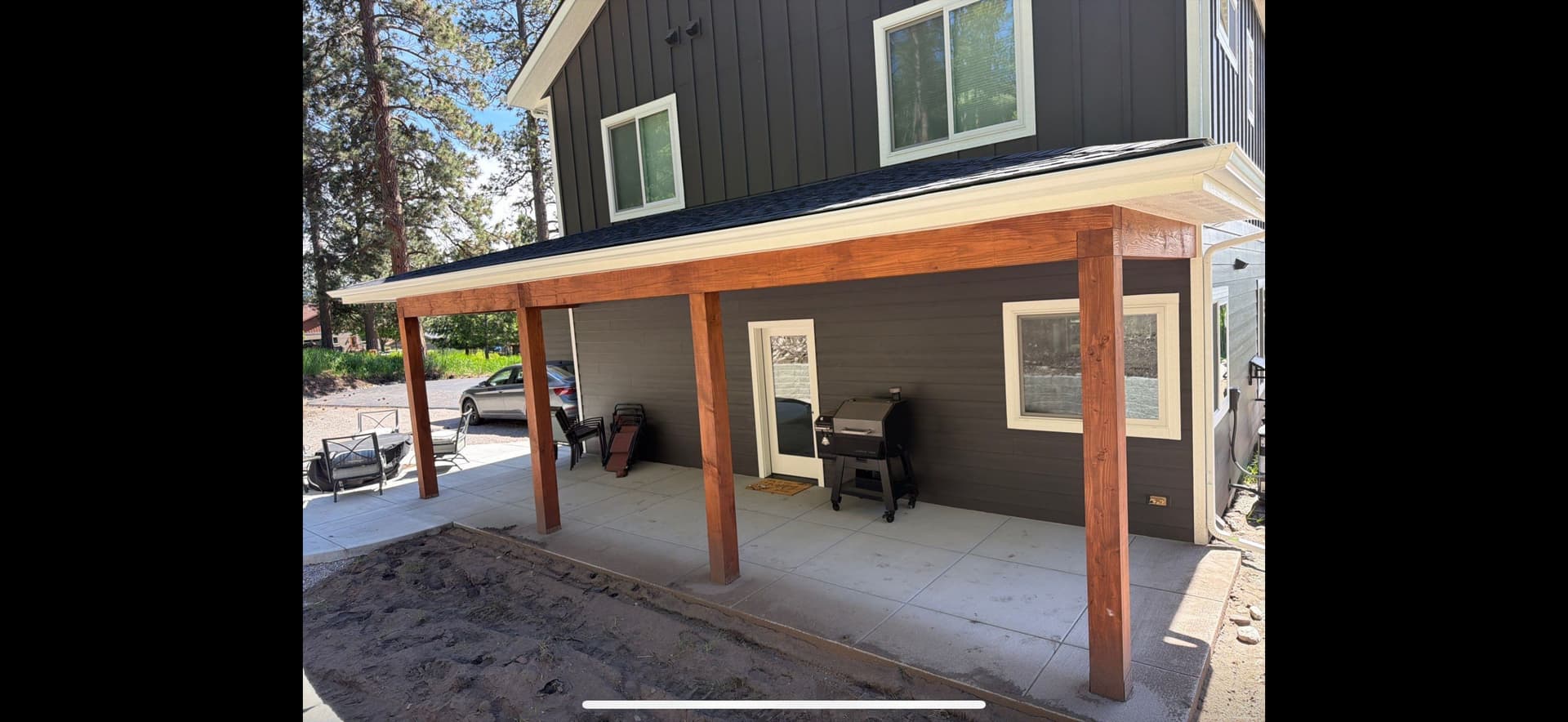 Gallery photos for Seamless White Gutter Installation on a Two-Story Modern Home: Image #5